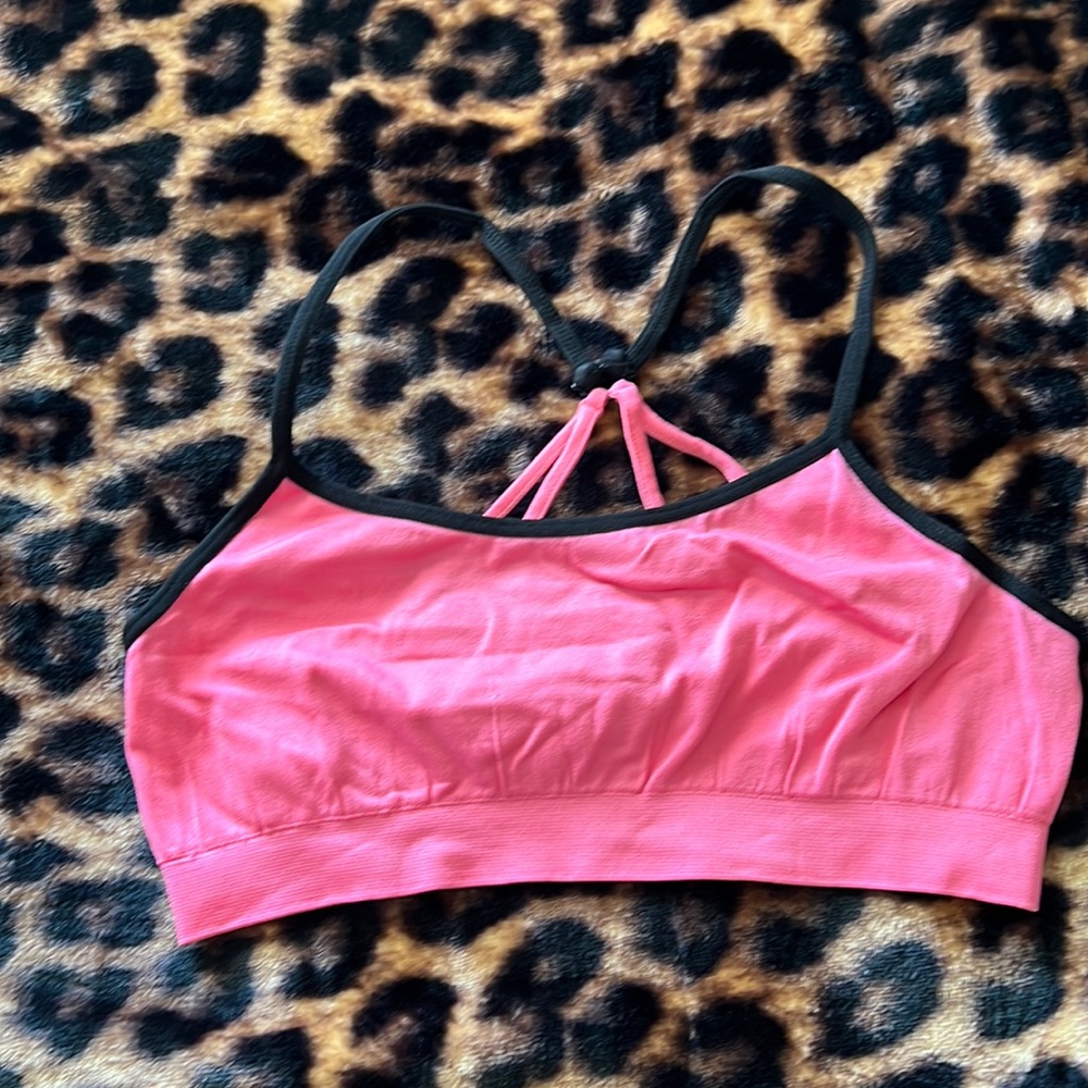 Shoactive sports bra